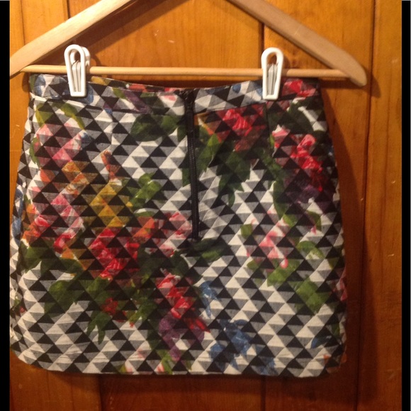 TOPSHOP Blur Floral Print Pelmet Skirt 6 - Picture 5 of 8